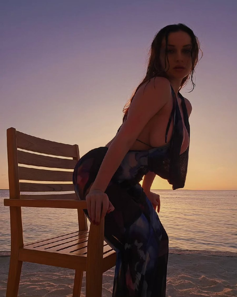 Sexy girl Miranda Faith nude in Pohang