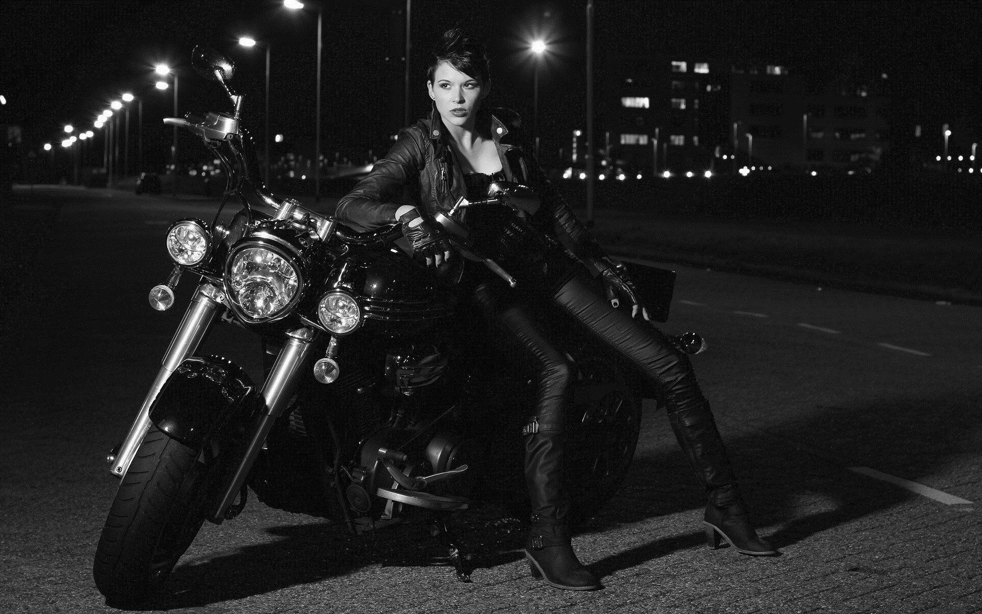 Photo Beautiful girls and motorcycles in Pohang
