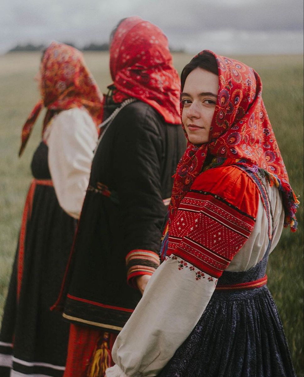 Women in Slavic costumes in Pohang